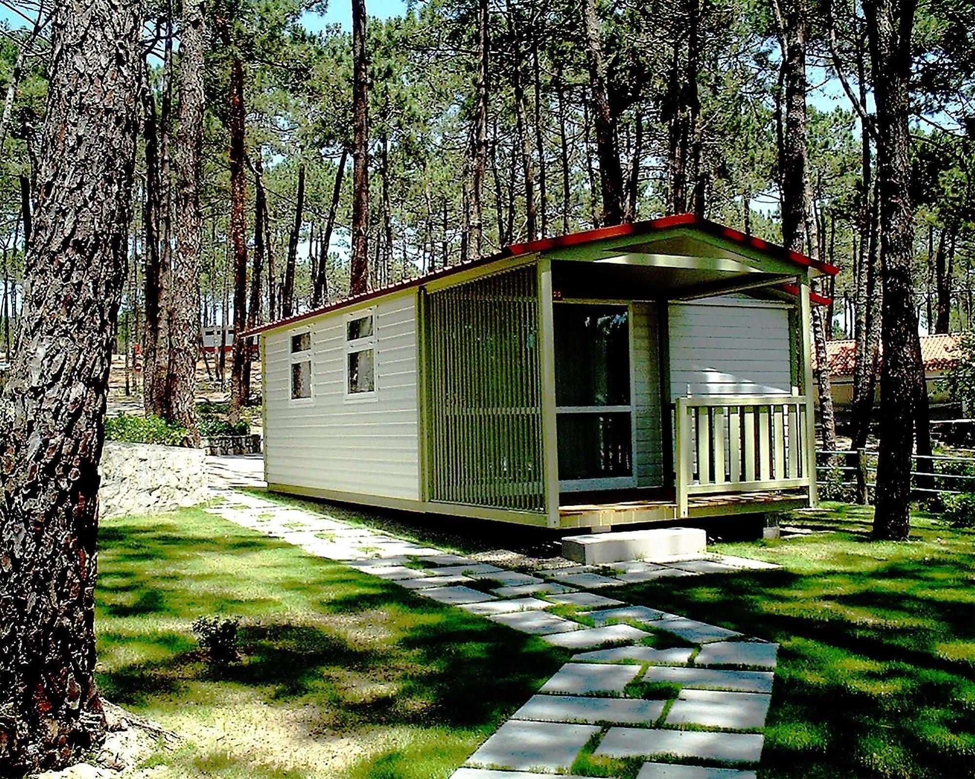 Отель Orbitur Valado Bungalows Caravan Park Назаре Экстерьер фото