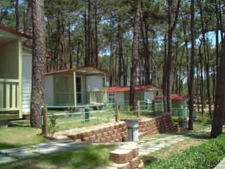 Отель Orbitur Valado Bungalows Caravan Park Назаре Экстерьер фото