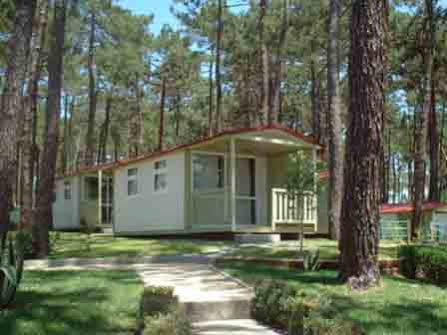Отель Orbitur Valado Bungalows Caravan Park Назаре Экстерьер фото
